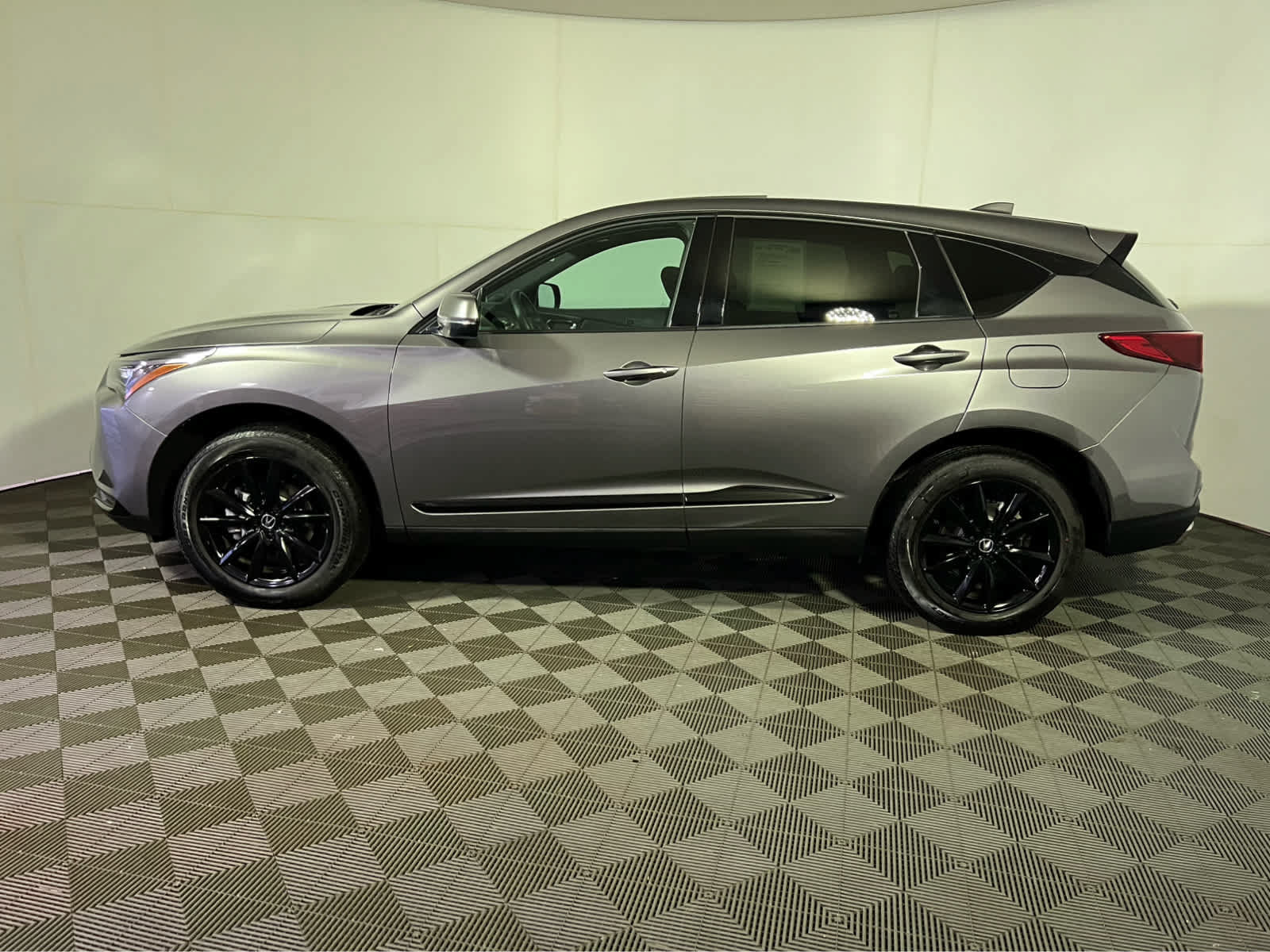 Used 2026 Acura RDX SH-AWD image 4