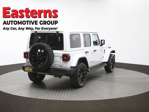 Used 2025 Jeep Wrangler Unlimited Sahara AWD/4WD image 40