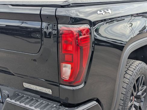 Used 2021 GMC Sierra 1500 Elevation AWD/4WD image 11