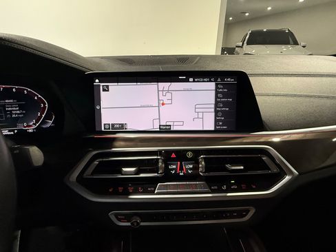 Used 2022 BMW X6 xDrive40i AWD/4WD image 41