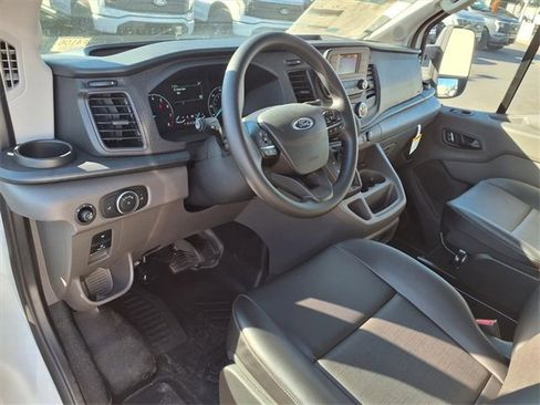 New 2025 Ford Transit 250 148 Medium Roof image 7