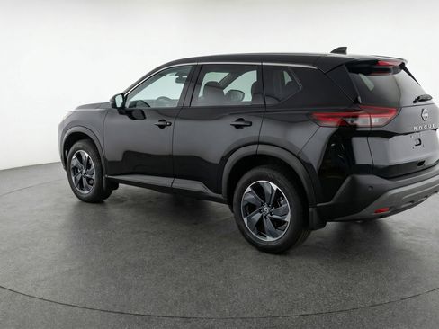 Used 2025 Nissan Rogue SV image 6