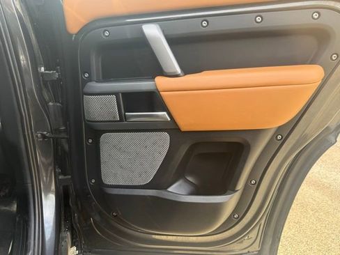 Used 2024 Land Rover Defender 130 X-Dynamic SE image 25