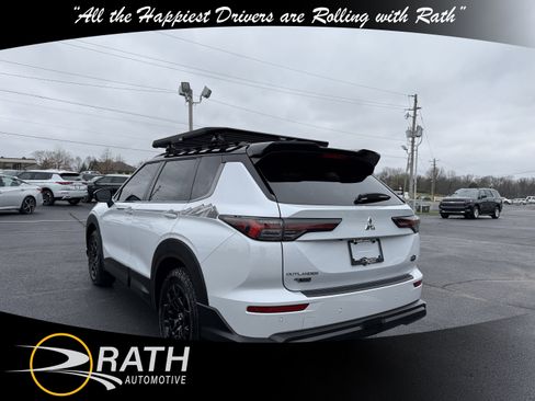 New 2026 Mitsubishi Outlander Trail Edition image 7