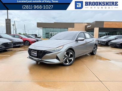 Used 2023 Hyundai Elantra SEL w/ Convenience Package
