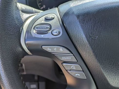 Used 2013 Nissan Pathfinder SL FWD image 25