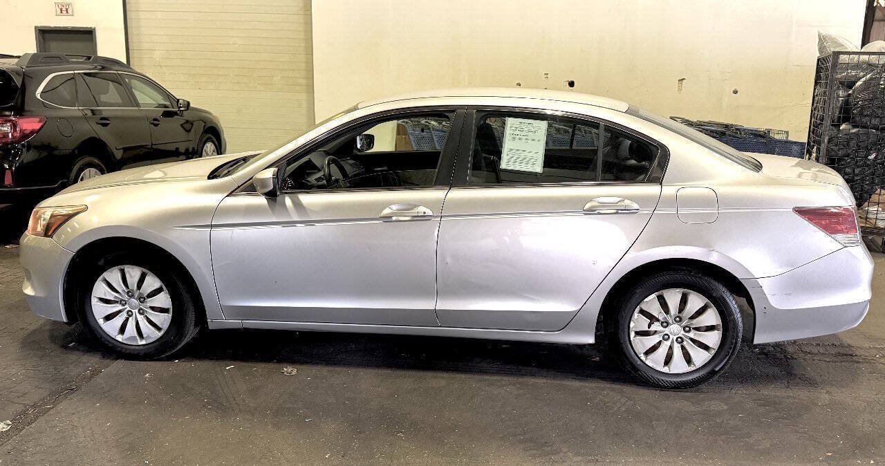 Used 2009 Honda Accord LX image 8