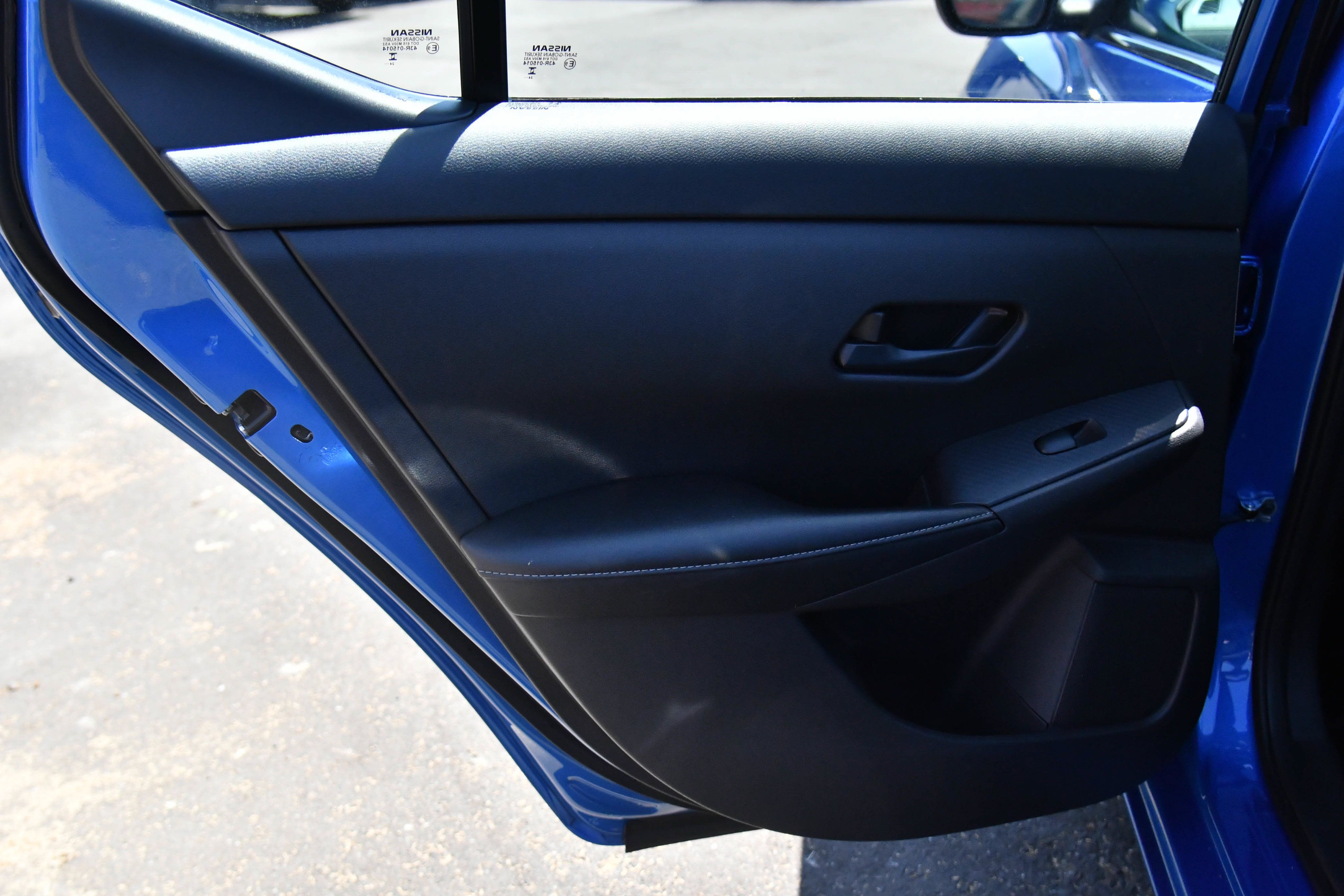Used 2025 Nissan Sentra SV FWD image 30