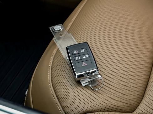 New 2026 Land Rover Range Rover SE AWD/4WD image 71
