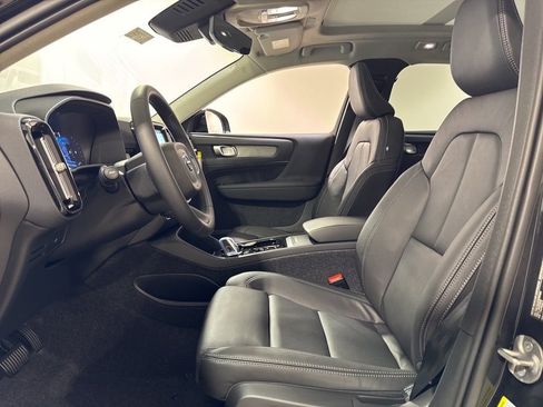 New 2026 Volvo XC40 B5 Plus w/ Climate Package AWD/4WD image 19