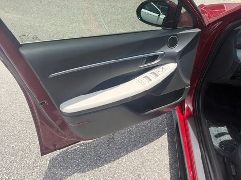 Used 2024 Hyundai Sonata SEL FWD image 14