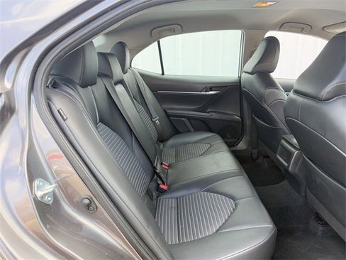 Used 2023 Toyota Camry SE image 29