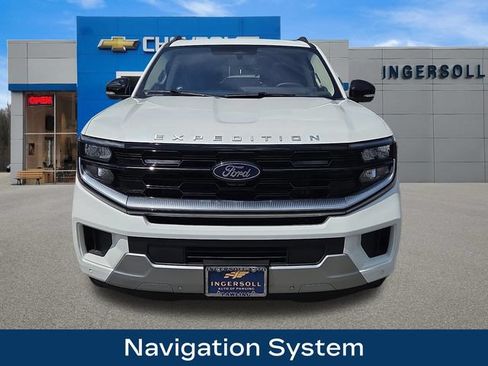 Used 2025 Ford Expedition Platinum AWD/4WD image 2