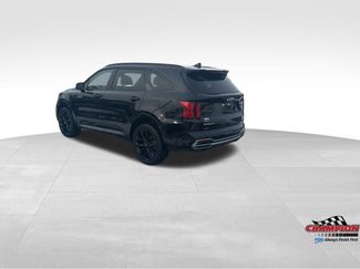 Used 2023 Kia Sorento SX video 3