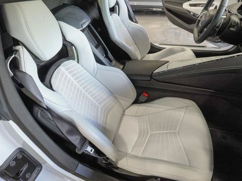 Used 2024 Chevrolet Corvette Stingray Preferred Conv w/ Stealth Interior Trim Package RWD image 18