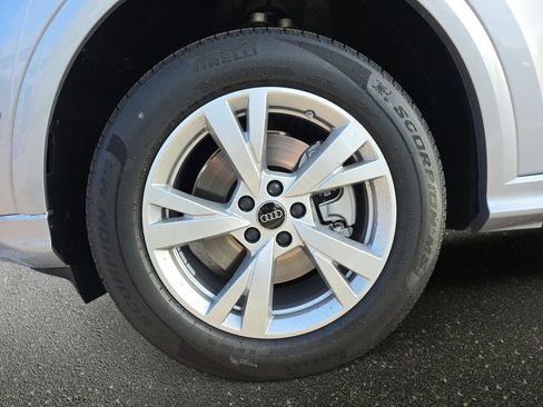 New 2025 Audi Q5 Premium image 33