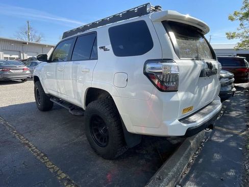 Used 2024 Toyota 4Runner TRD Off-Road Premium w/ Moonroof Package image 2