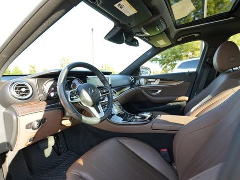 Certified 2019 Mercedes-Benz E 300 4MATIC image 37