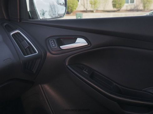 Used 2016 Ford Focus RS image 28