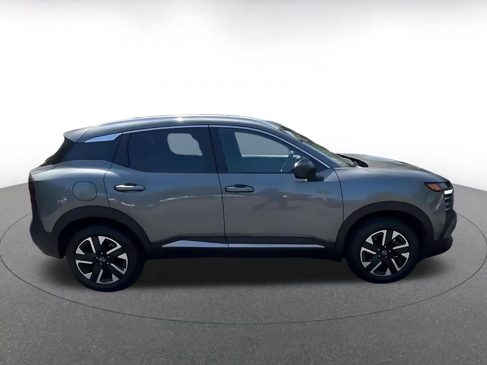 Used 2026 Nissan Kicks SV w/ Cold Weather Package AWD/4WD image 15