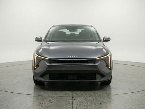 Used 2025 Kia K4 FWD image 2
