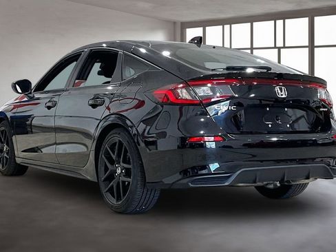 Used 2023 Honda Civic Sport image 13