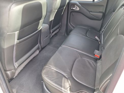 Used 2021 Nissan Frontier PRO-4X w/ Pro-4x Utility Package image 12