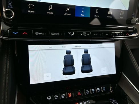 Used 2024 Jeep Grand Wagoneer L 4WD image 43