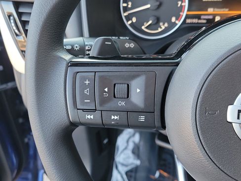 Certified 2021 Nissan Rogue SV image 29