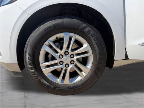 Used 2021 Buick Enclave Essence w/ Sound and Sites Package image 11