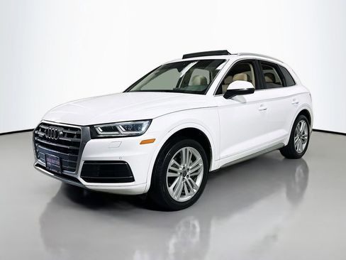 Used 2018 Audi Q5 2.0T Premium Plus w/ Premium Plus Package AWD/4WD image 2