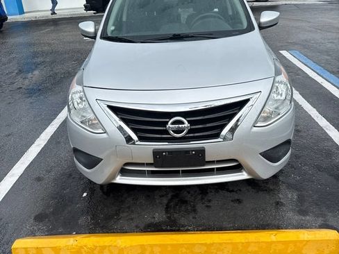Used 2018 Nissan Versa S Plus FWD image 13