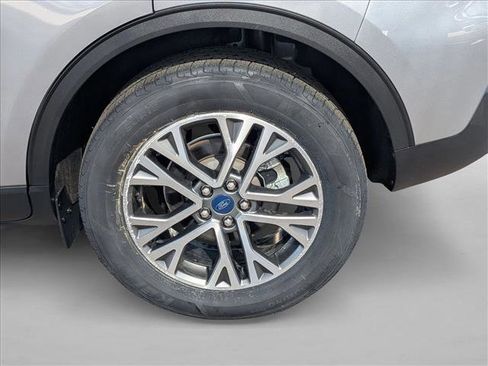 Used 2021 Ford Escape SEL image 9