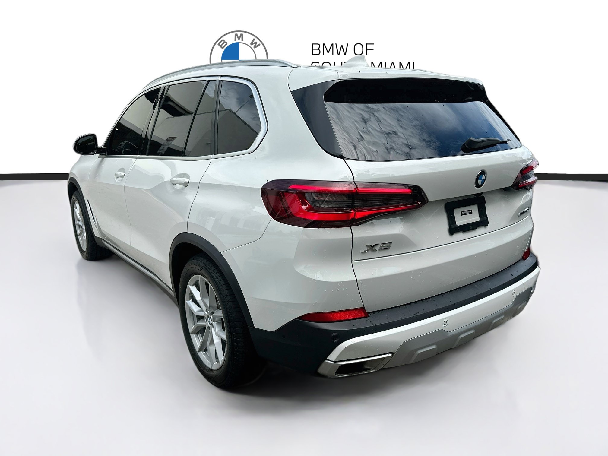 Certified 2023 BMW X5 sDrive40i w/ Parking Assistance Package RWD image 5