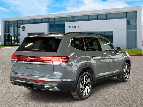 New 2026 Volkswagen Atlas SE FWD image 3