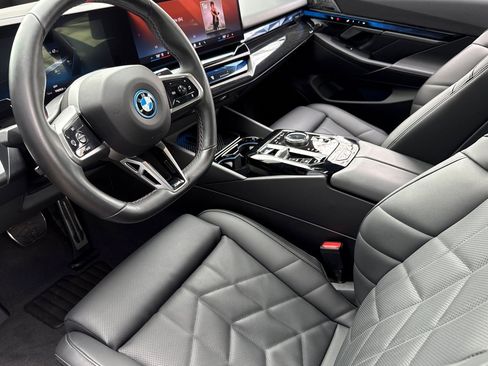 Certified 2024 BMW i5 M60 w/ Premium Package image 11