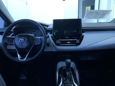 Certified 2025 Toyota Corolla SE image 17