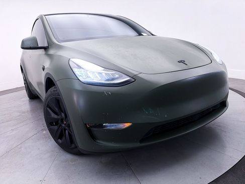 Used 2023 Tesla Model Y Long Range AWD/4WD image 8