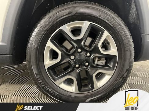 Used 2018 Jeep Compass Trailhawk w/ Leather Interior Group AWD/4WD image 33