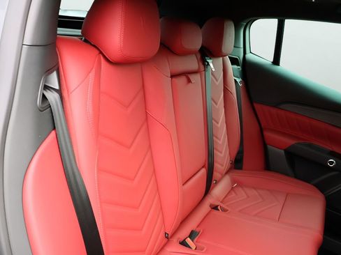 New 2026 Maserati Grecale Modena image 15