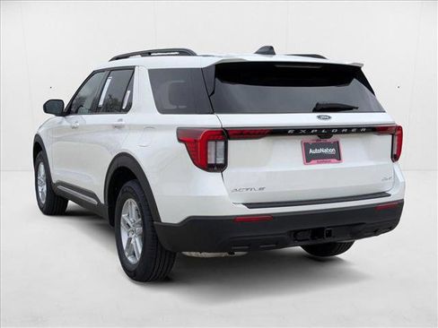 New 2025 Ford Explorer Active image 8