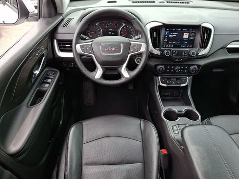 Used 2024 GMC Terrain SLT AWD/4WD image 13