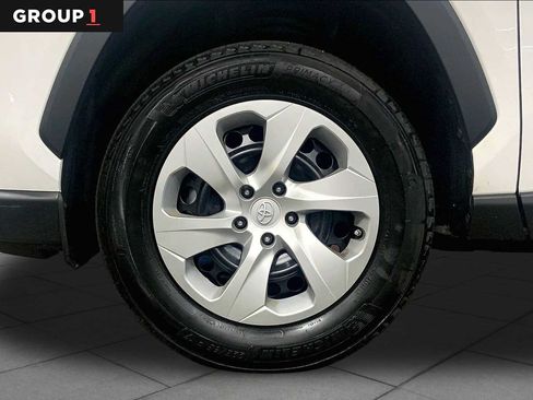 Used 2023 Toyota RAV4 LE AWD/4WD image 11