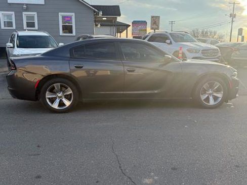 Used 2018 Dodge Charger SXT Plus w/ Navigation & Travel Group image 8