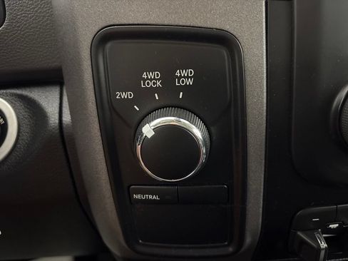 Used 2017 RAM 2500 Tradesman w/ Chrome Appearance Group AWD/4WD image 31