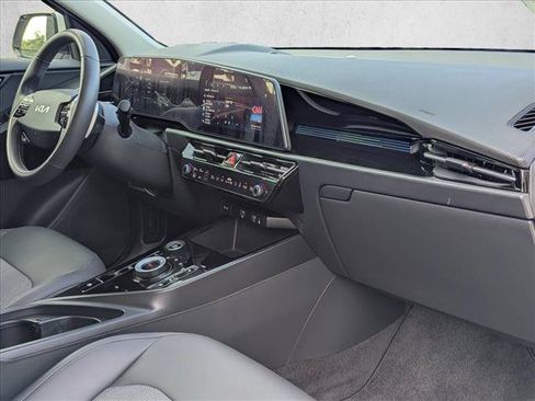 Used 2025 Kia Niro Wind FWD image 22