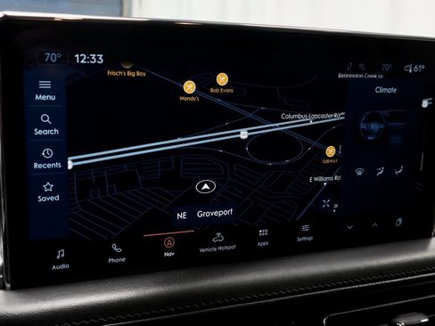 Used 2022 Lincoln Nautilus FWD w/ Premium Package image 4