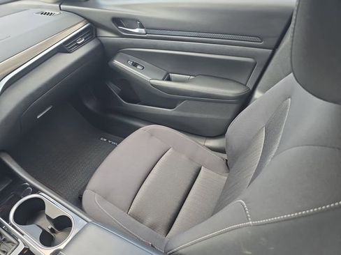Certified 2024 Nissan Altima 2.5 SV FWD image 15