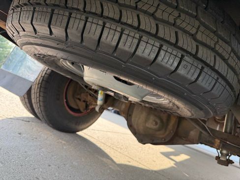 Used 2005 GMC Sierra 3500 SLT w/ Heavy-Duty Power Package image 17