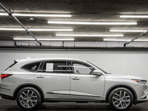 Used 2022 Acura MDX FWD w/ Technology Package image 6